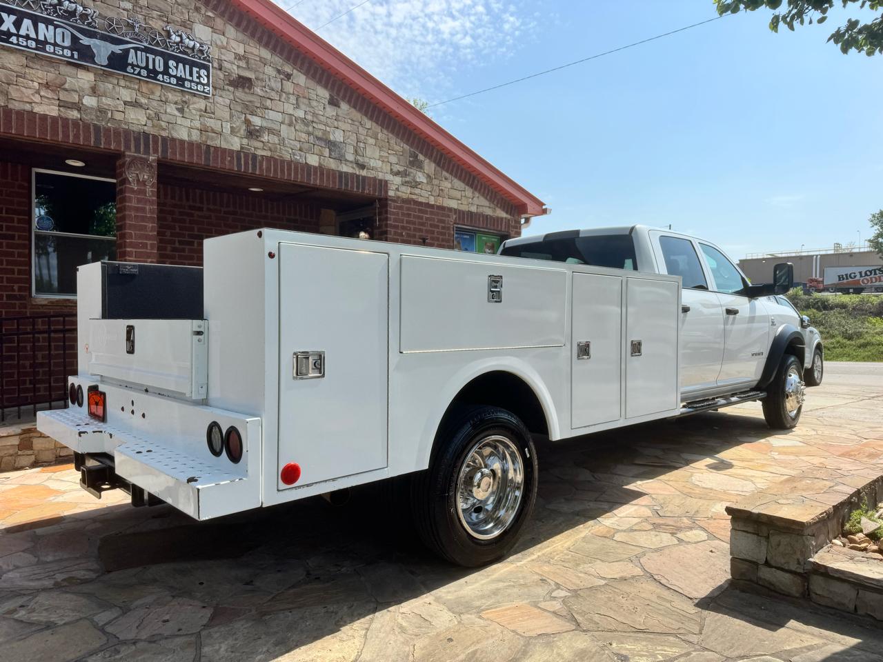 RAM 5500 Chassis Cab Tradesman 4x2 Crew Cab 84" CA 197.4" WB 2020