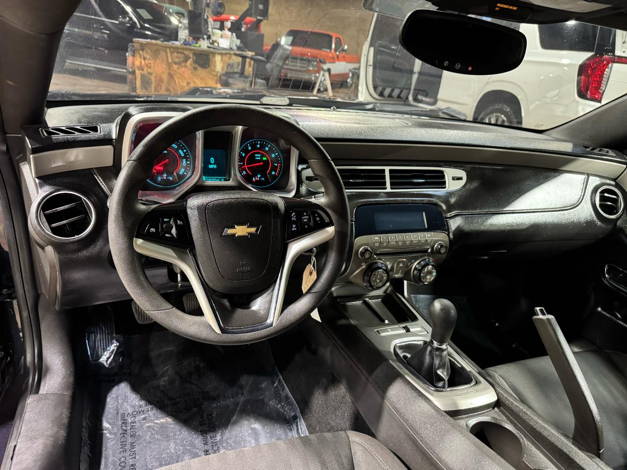 Chevrolet Camaro 2dr Cpe LS w/1LS 2013