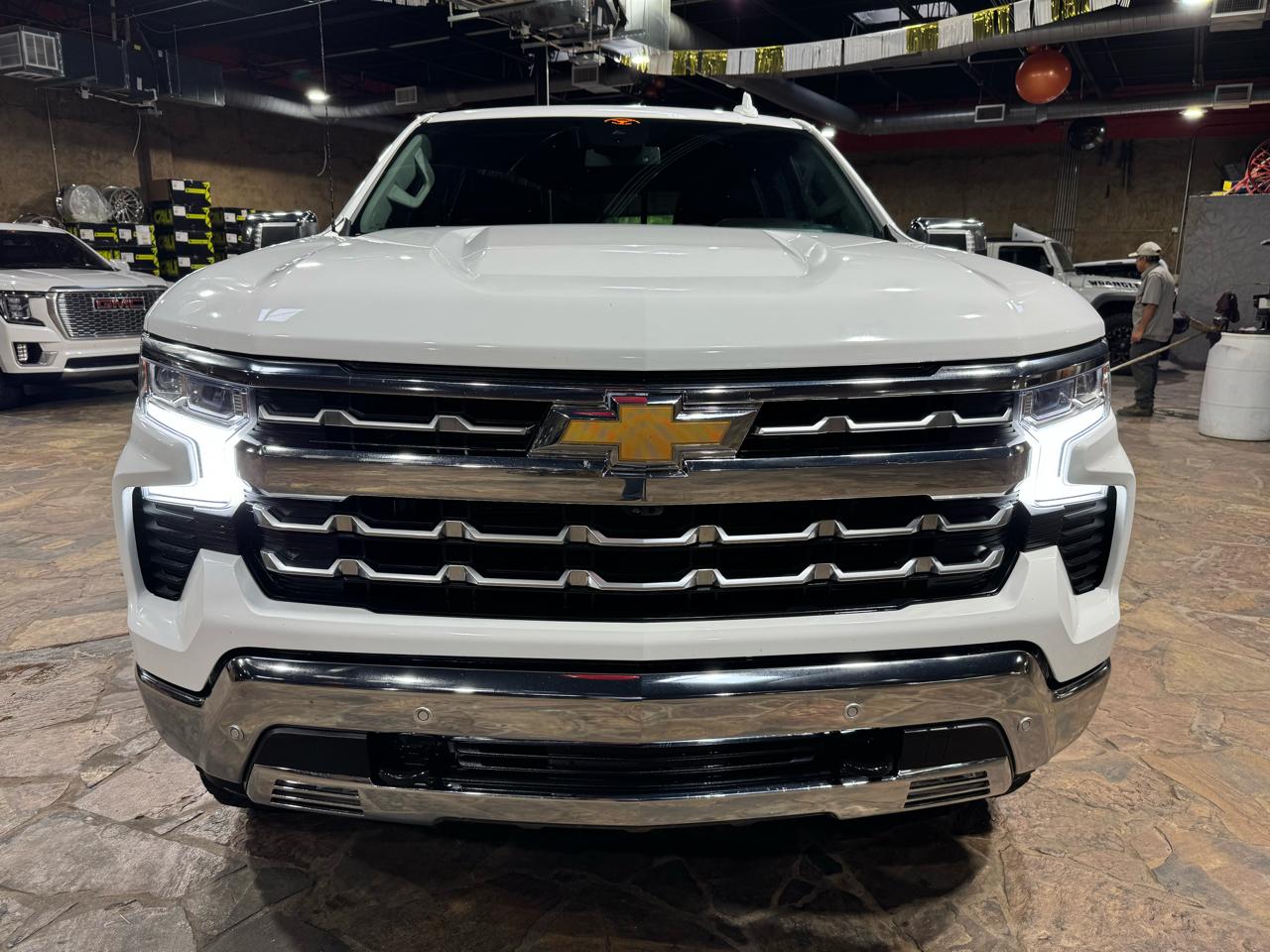 Chevrolet Silverado 1500 4WD Crew Cab 147" LTZ 2024