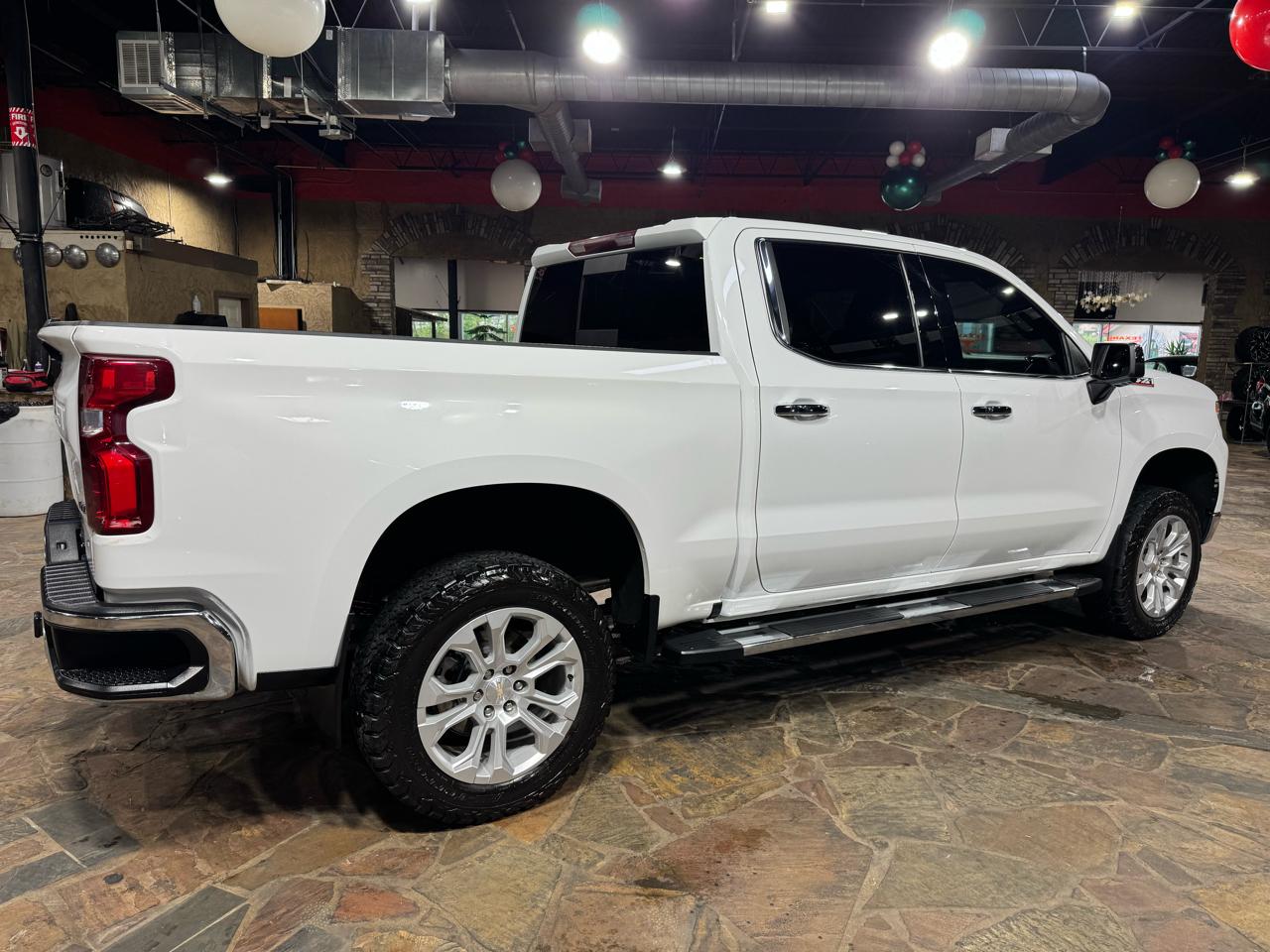 Chevrolet Silverado 1500 4WD Crew Cab 147" LTZ 2024
