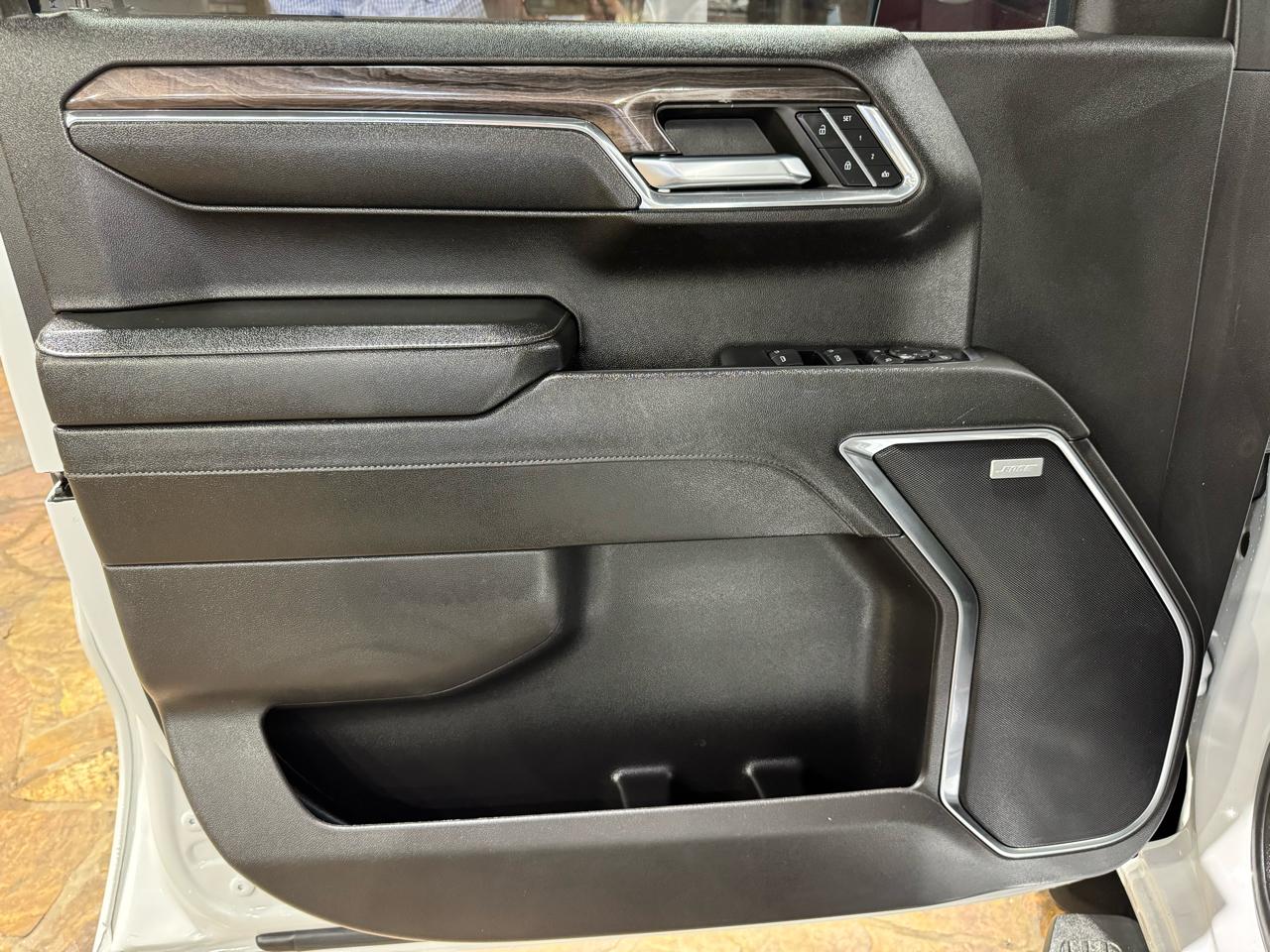 Chevrolet Silverado 1500 4WD Crew Cab 147" LTZ 2024