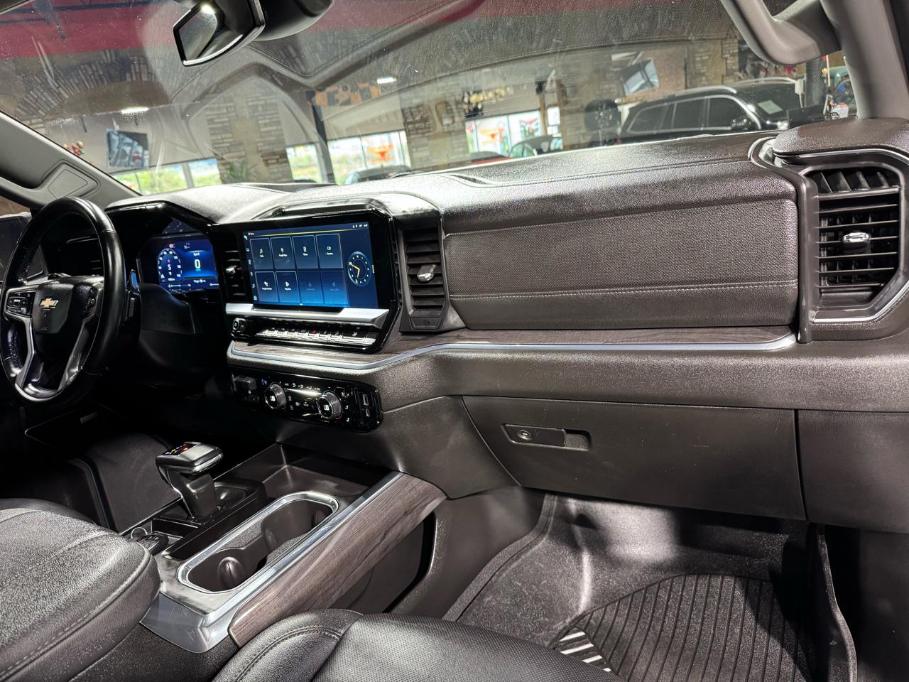 Chevrolet Silverado 1500 4WD Crew Cab 147" LTZ 2024