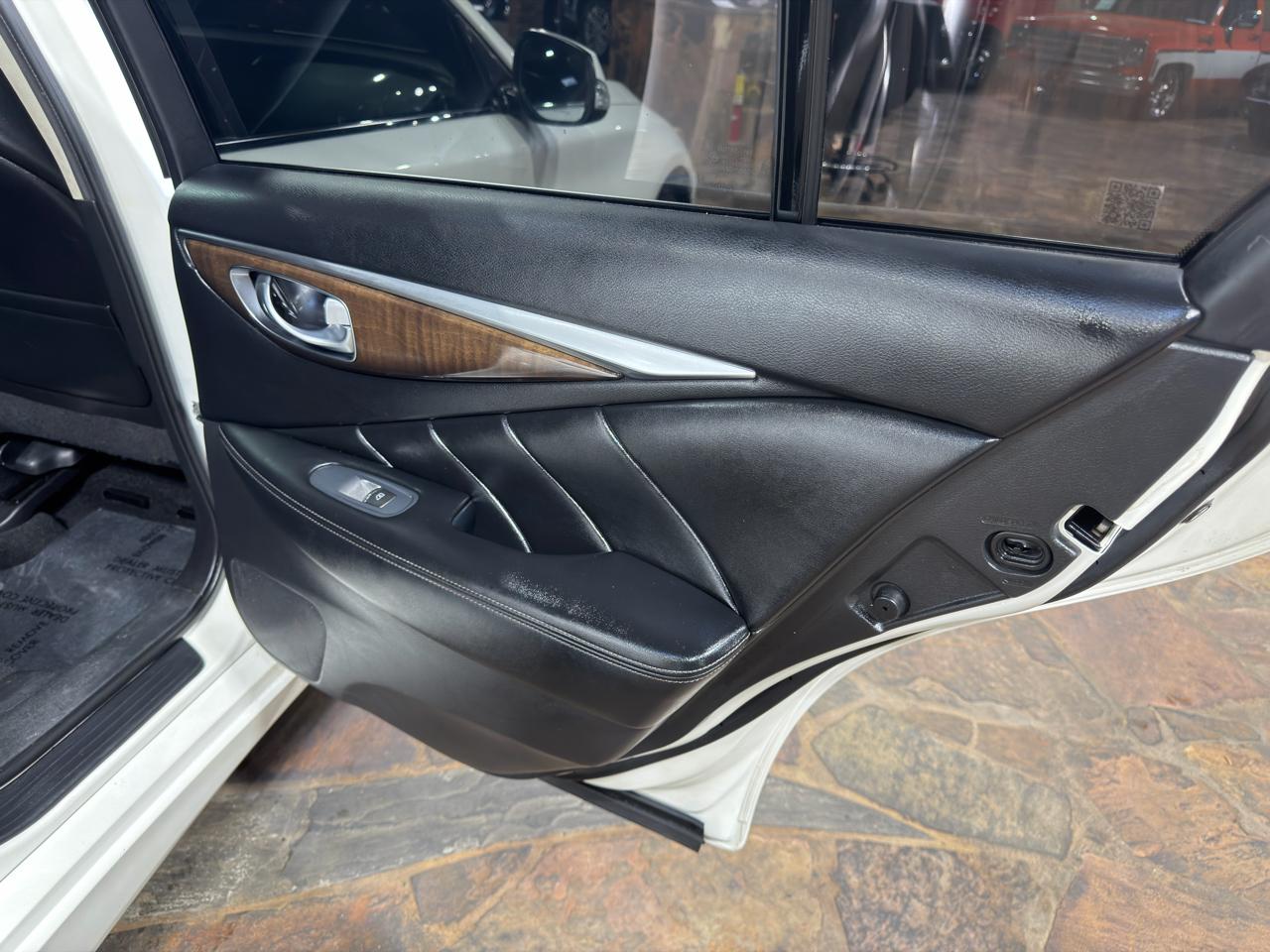 Infiniti Q50 3.0t LUXE AWD 2018