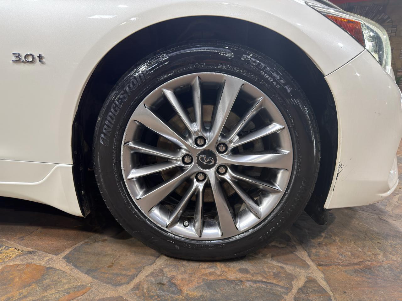 Infiniti Q50 3.0t LUXE AWD 2018