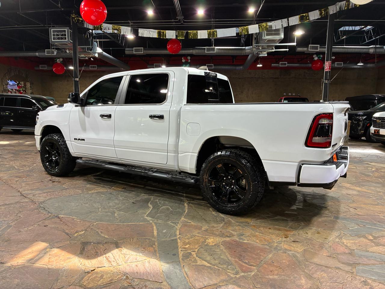 RAM 1500 Big Horn 4x4 Crew Cab 5'7" Box 2023