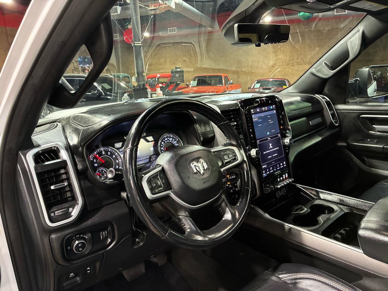 RAM 1500 Big Horn 4x4 Crew Cab 5'7" Box 2023