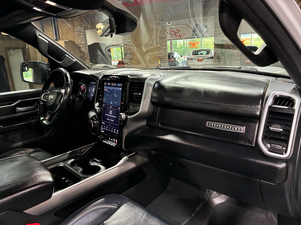 RAM 1500 Big Horn 4x4 Crew Cab 5'7" Box 2023