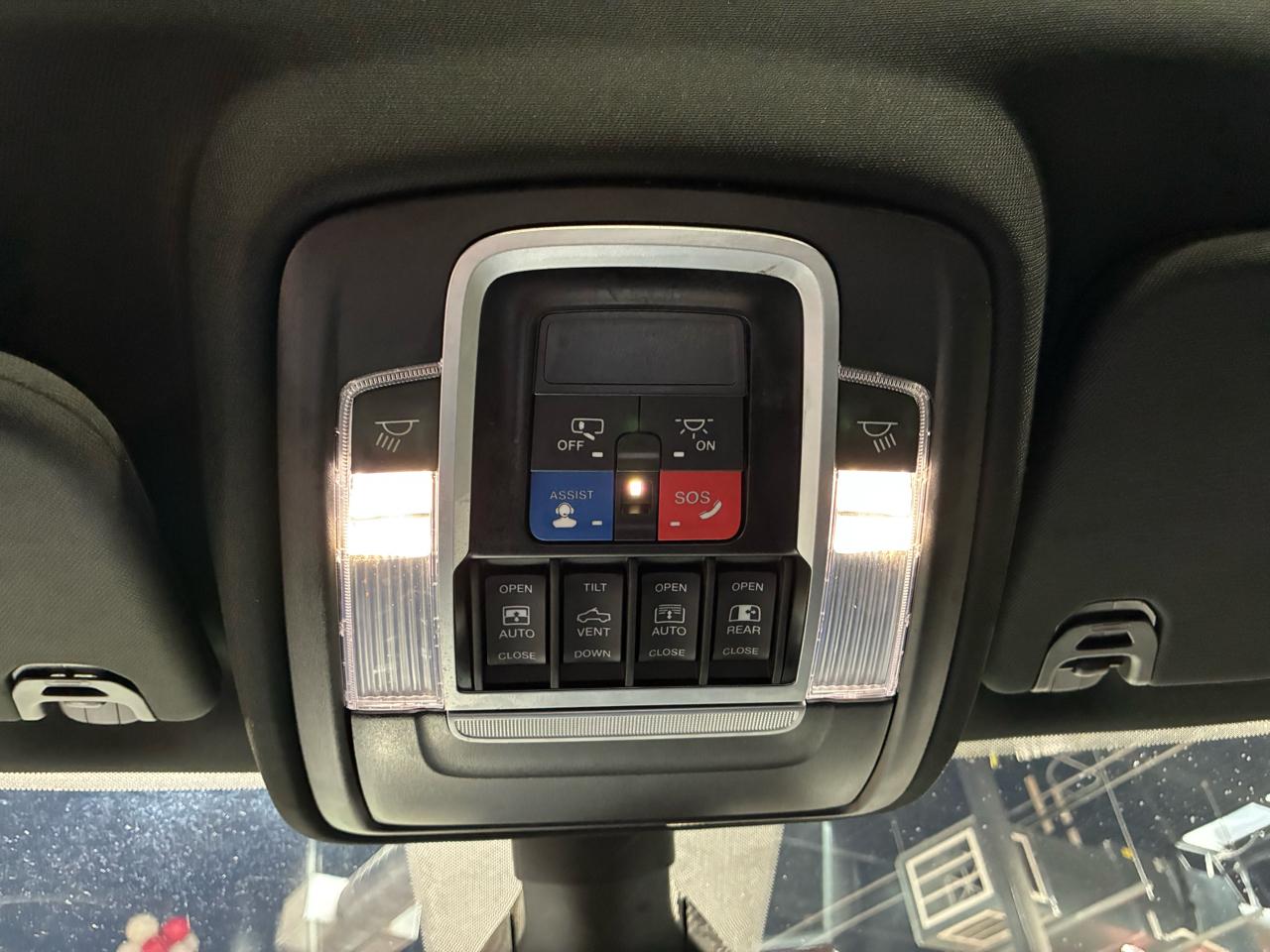 RAM 1500 Big Horn 4x4 Crew Cab 5'7" Box 2023