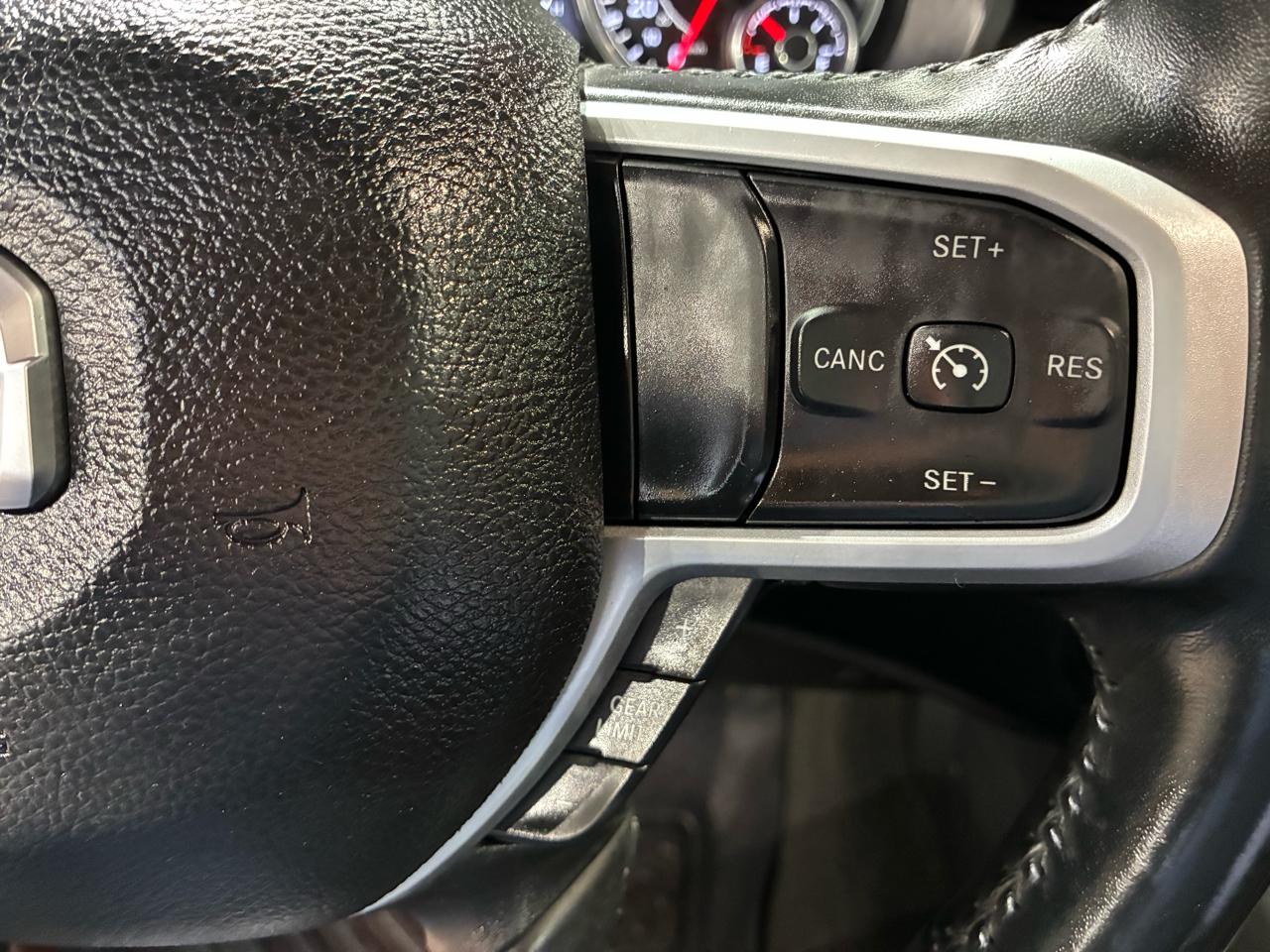 RAM 1500 Big Horn 4x4 Crew Cab 5'7" Box 2023