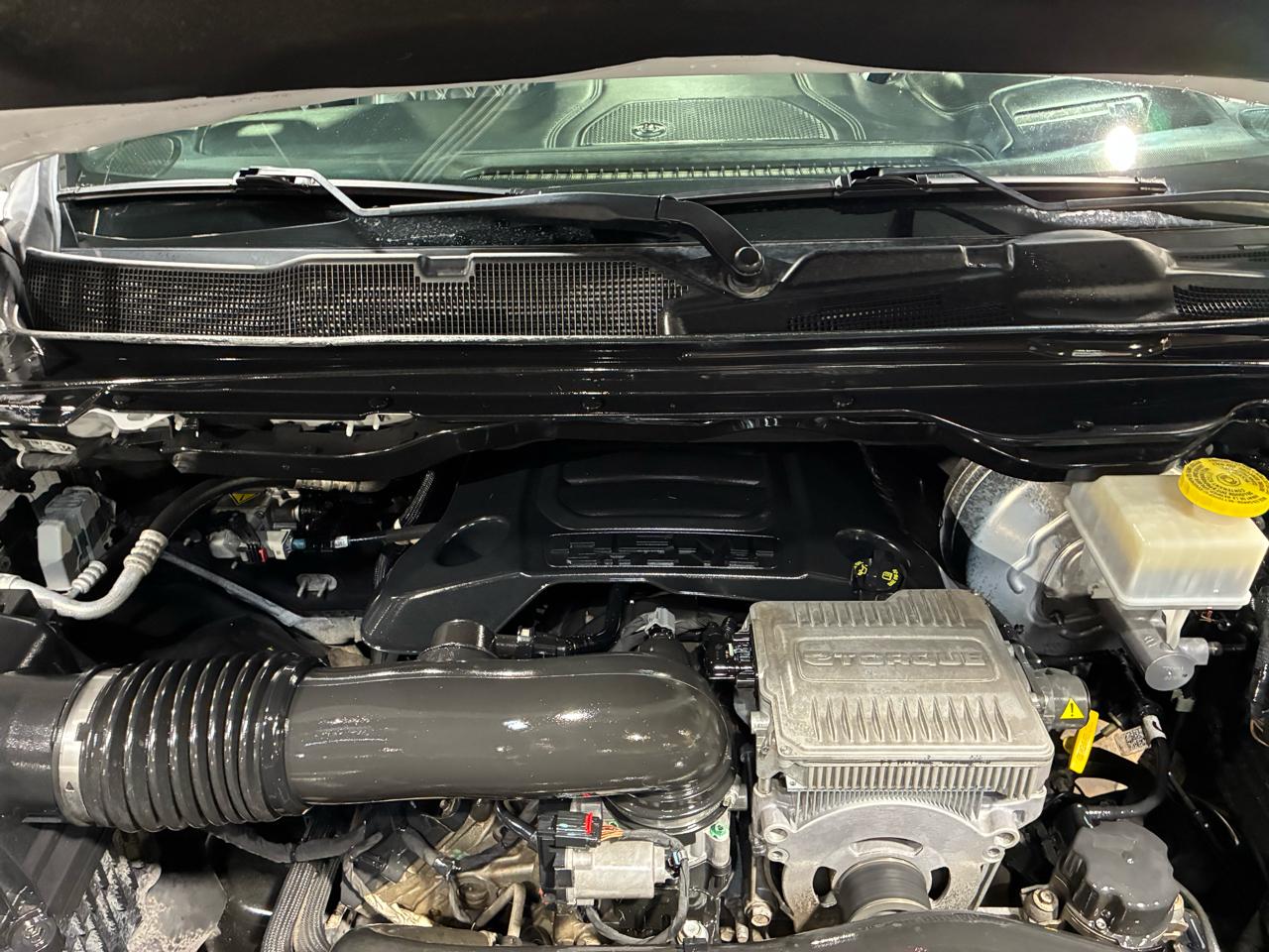 RAM 1500 Big Horn 4x4 Crew Cab 5'7" Box 2023