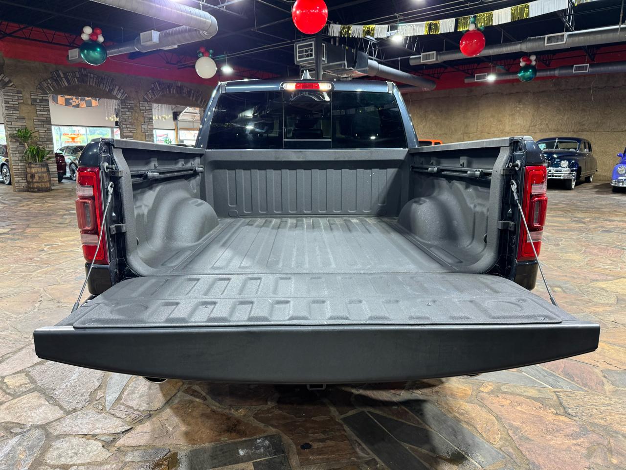 RAM 1500 Limited 4x2 Crew Cab 5'7" Box 2019