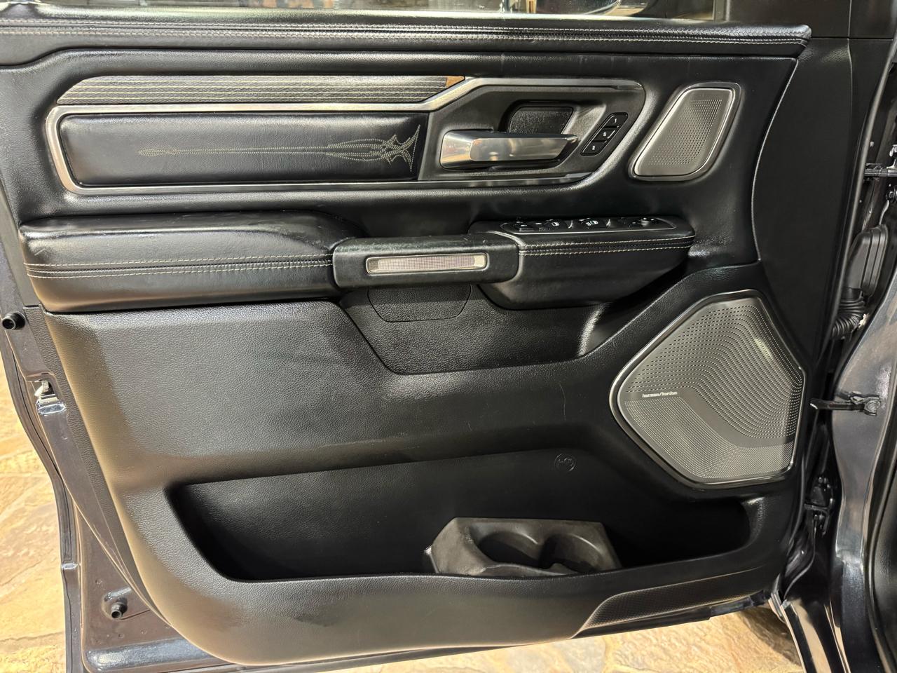 RAM 1500 Limited 4x2 Crew Cab 5'7" Box 2019