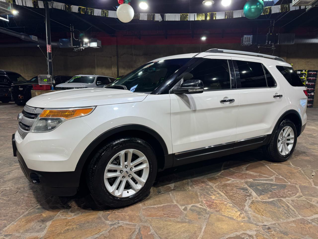 Ford Explorer FWD 4dr XLT 2014