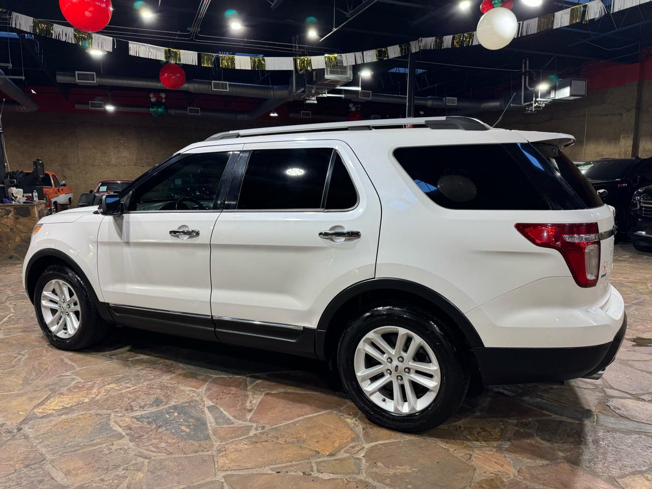 Ford Explorer FWD 4dr XLT 2014