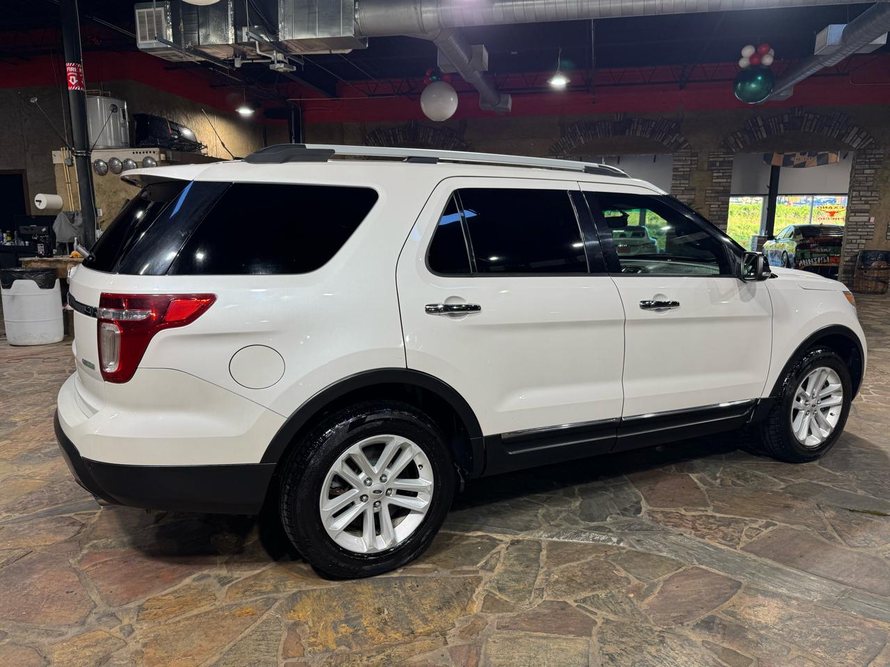 Ford Explorer FWD 4dr XLT 2014