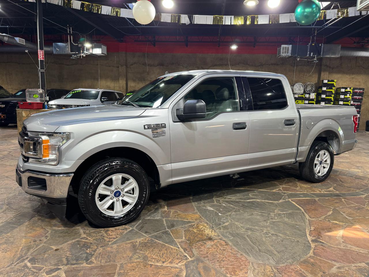 Ford F-150 2WD SuperCrew 145" XLT 2020