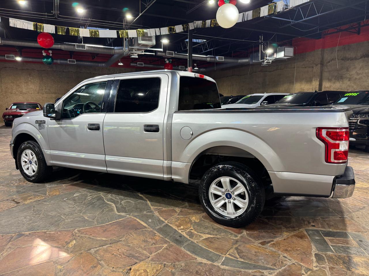 Ford F-150 2WD SuperCrew 145" XLT 2020