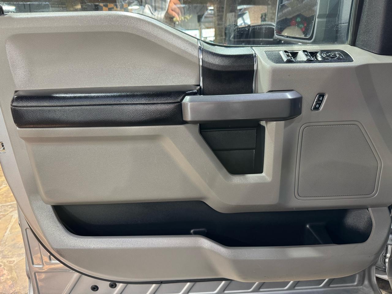 Ford F-150 2WD SuperCrew 145" XLT 2020