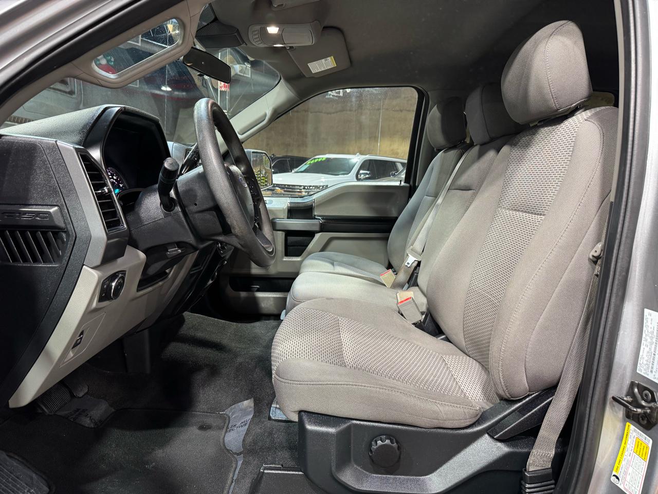 Ford F-150 2WD SuperCrew 145" XLT 2020