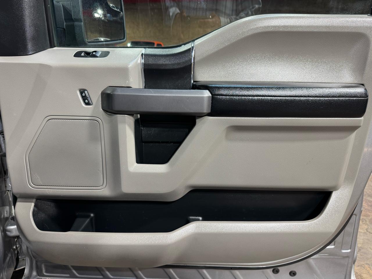 Ford F-150 2WD SuperCrew 145" XLT 2020