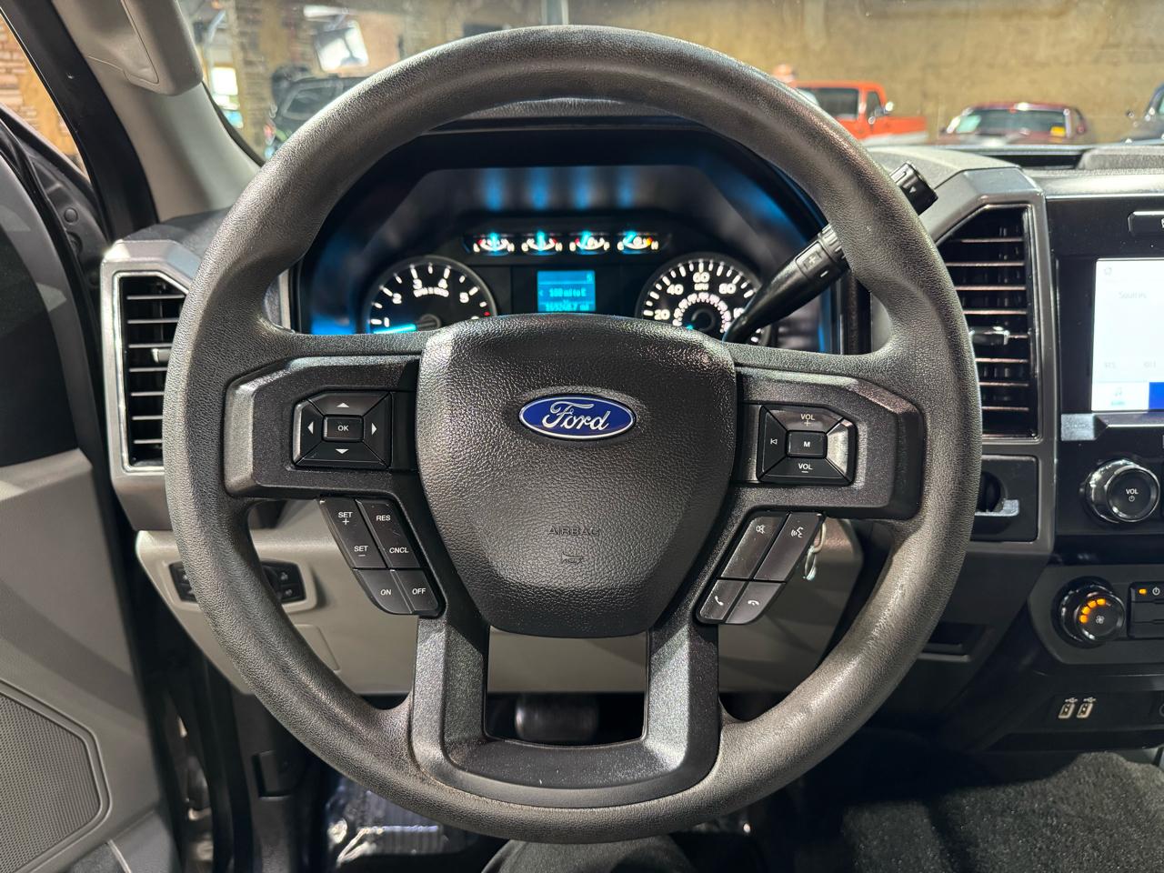 Ford F-150 2WD SuperCrew 145" XLT 2020