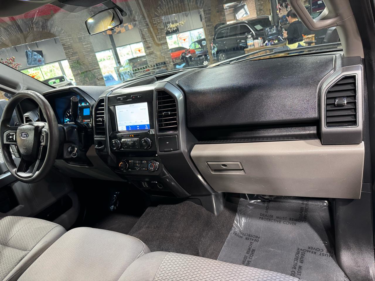 Ford F-150 2WD SuperCrew 145" XLT 2020