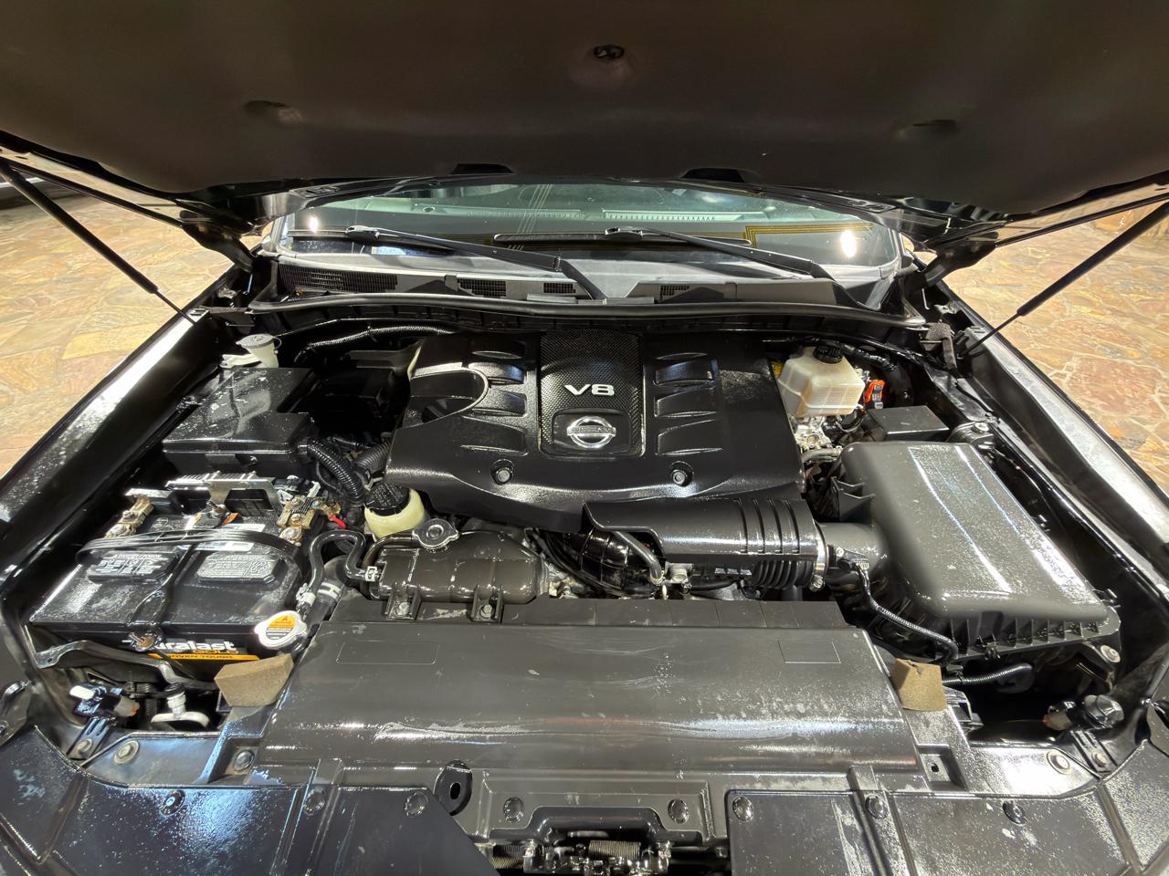 Nissan Armada 4x2 Platinum 2017