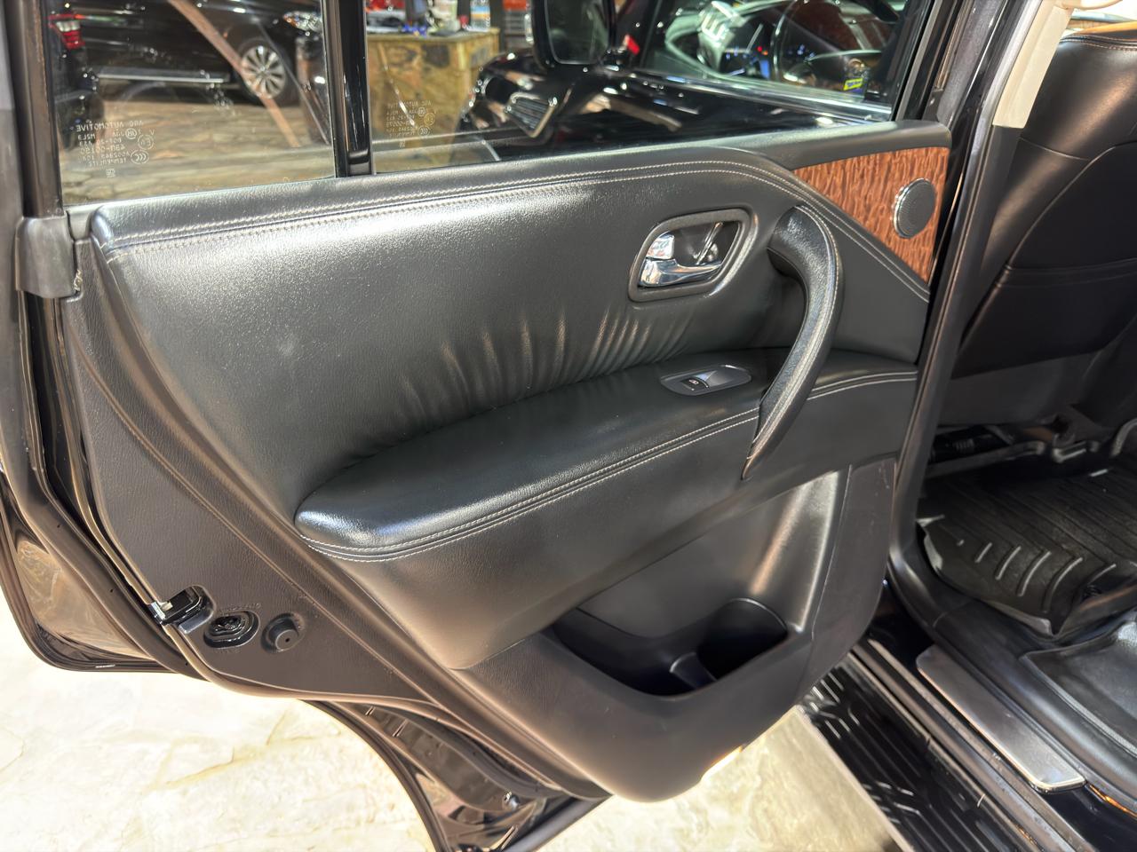 Nissan Armada 4x2 Platinum 2017