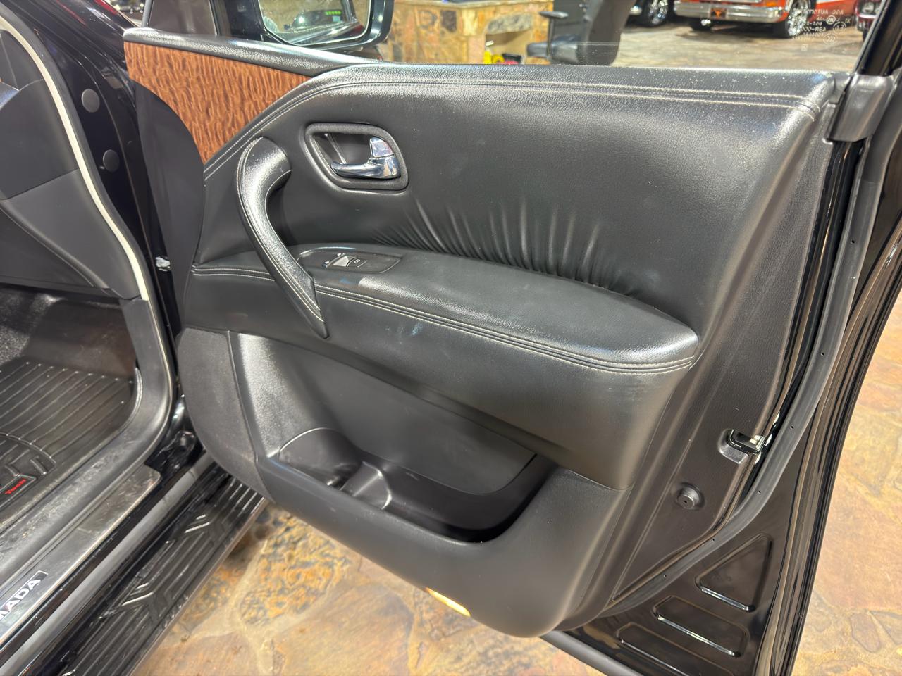 Nissan Armada 4x2 Platinum 2017