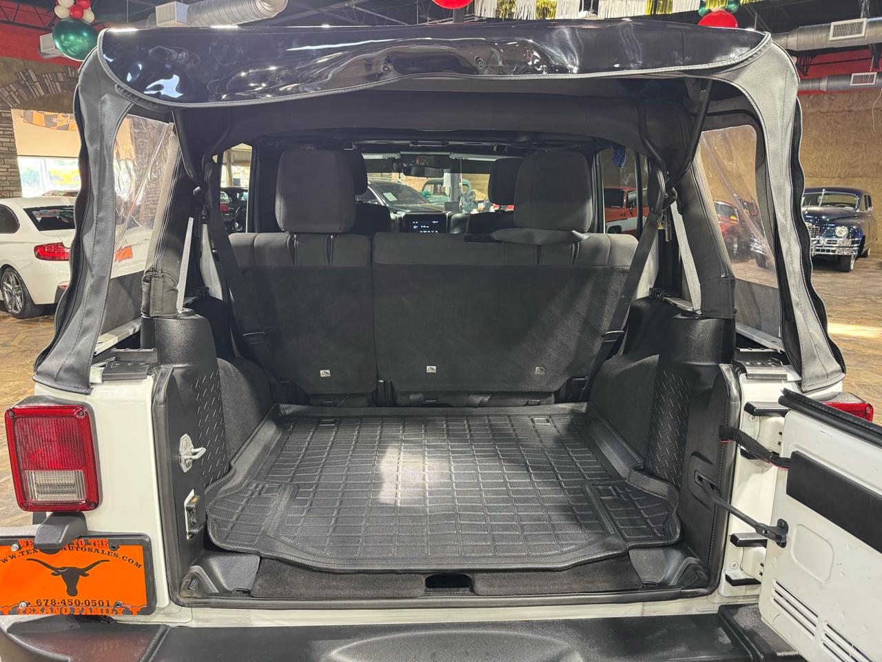 Jeep Wrangler Unlimited 4WD 4dr Sport 2011