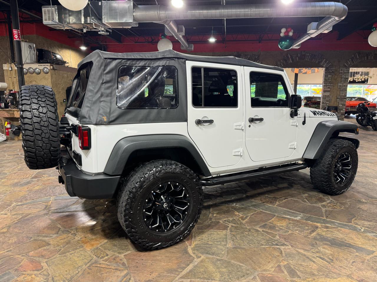 Jeep Wrangler Unlimited 4WD 4dr Sport 2011