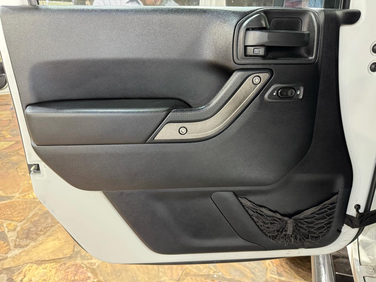 Jeep Wrangler Unlimited 4WD 4dr Sport 2011