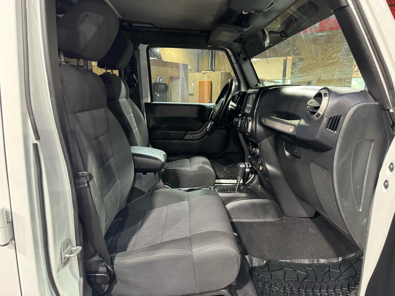 Jeep Wrangler Unlimited 4WD 4dr Sport 2011