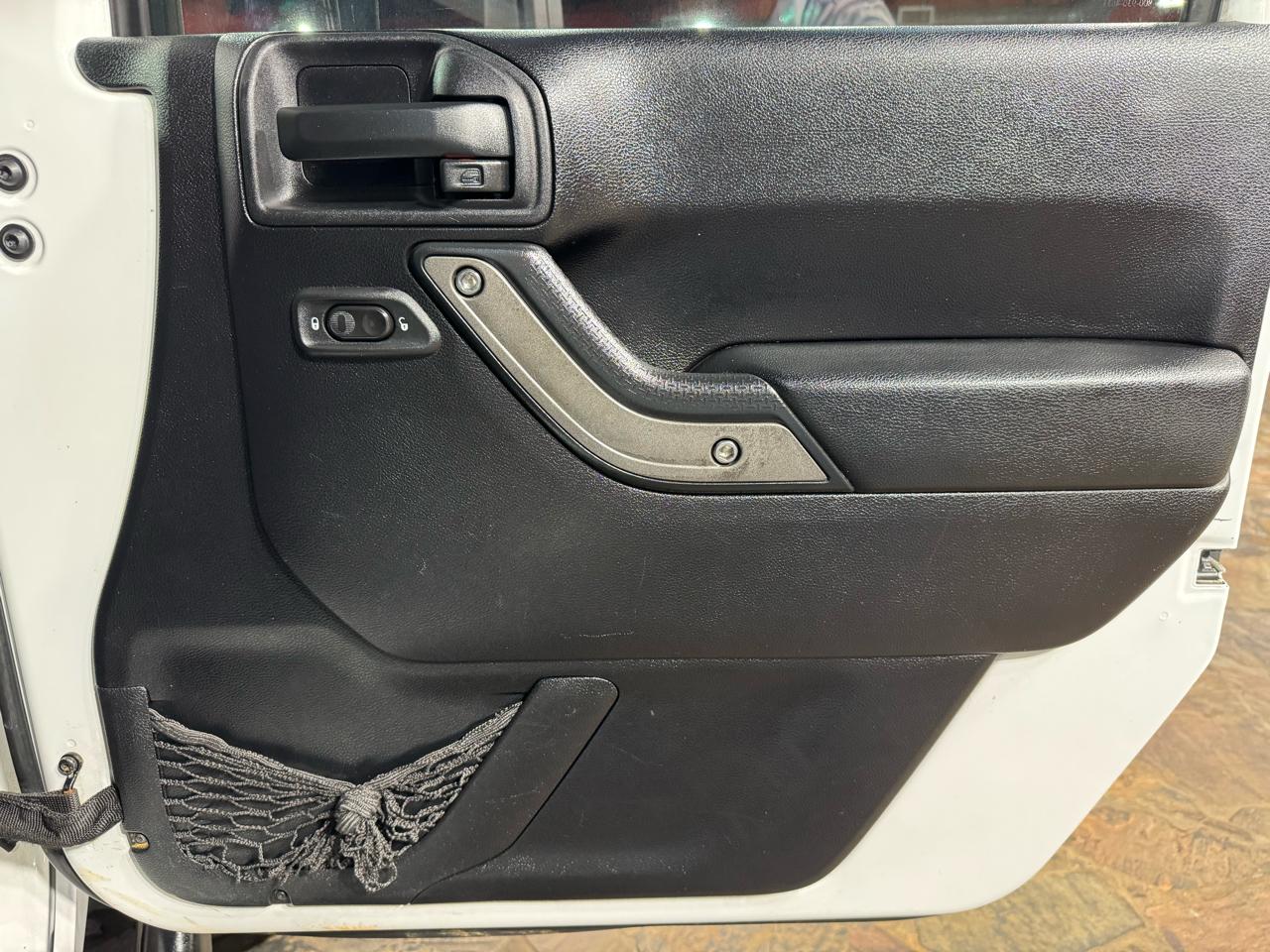 Jeep Wrangler Unlimited 4WD 4dr Sport 2011