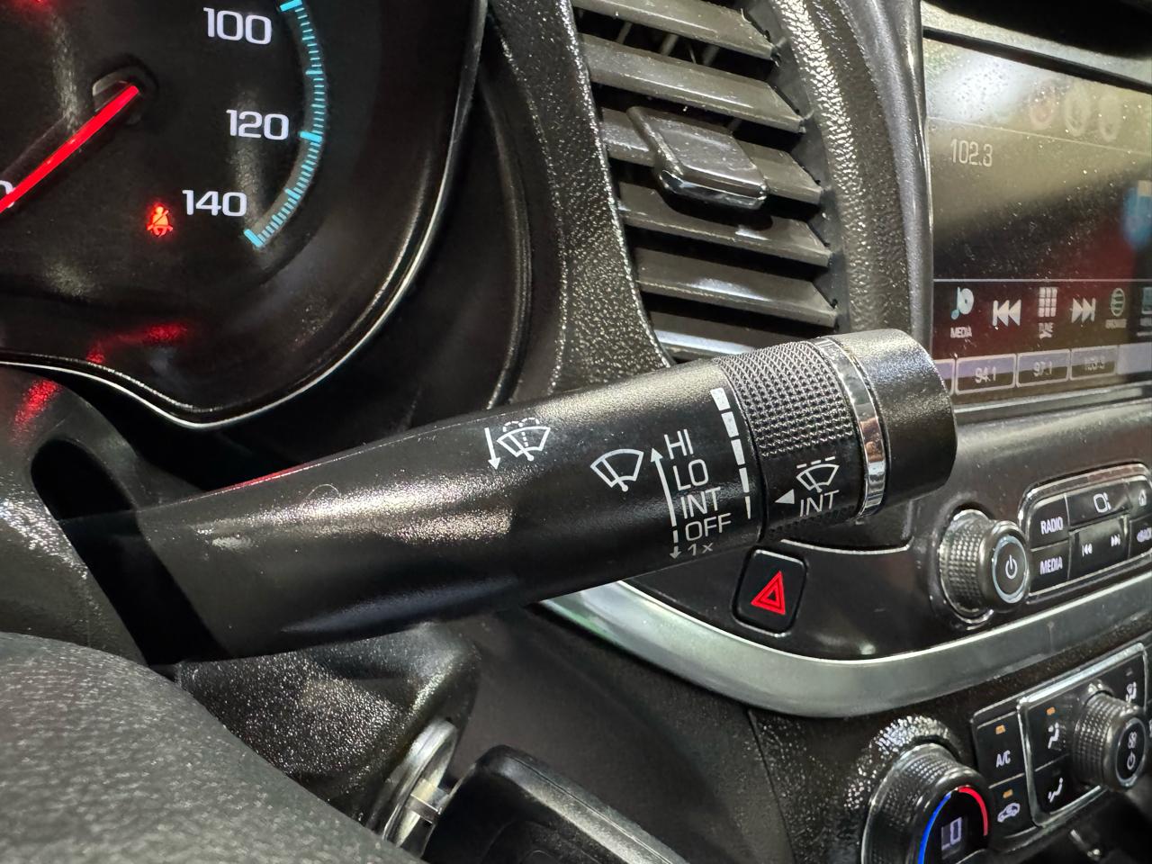 Chevrolet Impala 4dr Sdn LT w/1LT 2017