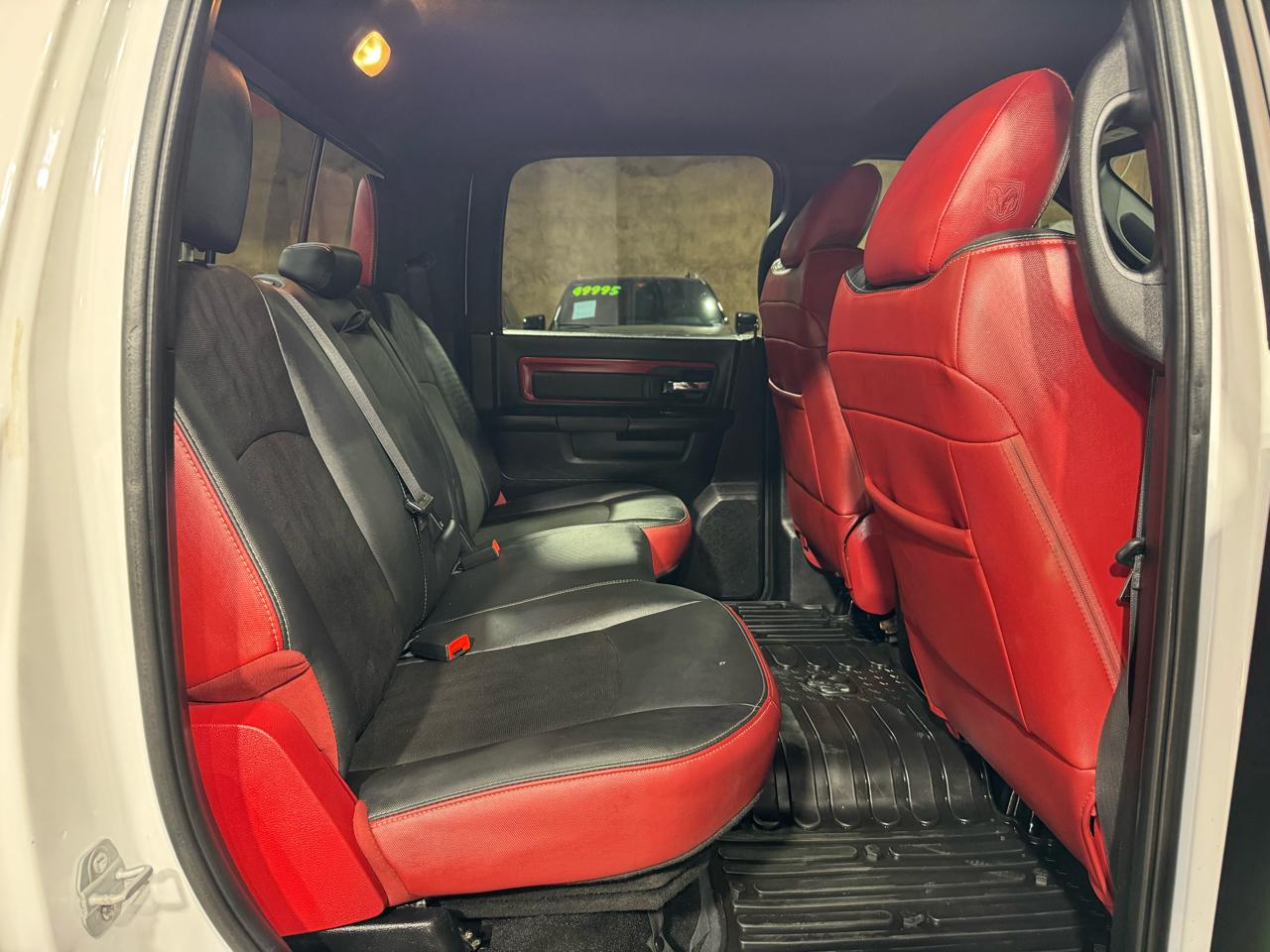 RAM 1500 4WD Crew Cab 140.5" Rebel 2016