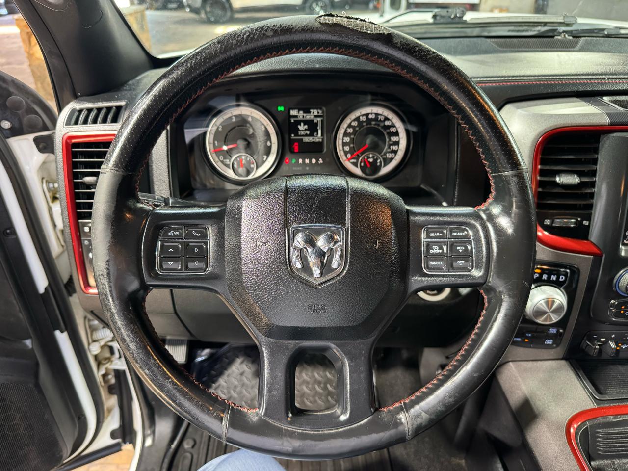 RAM 1500 4WD Crew Cab 140.5" Rebel 2016