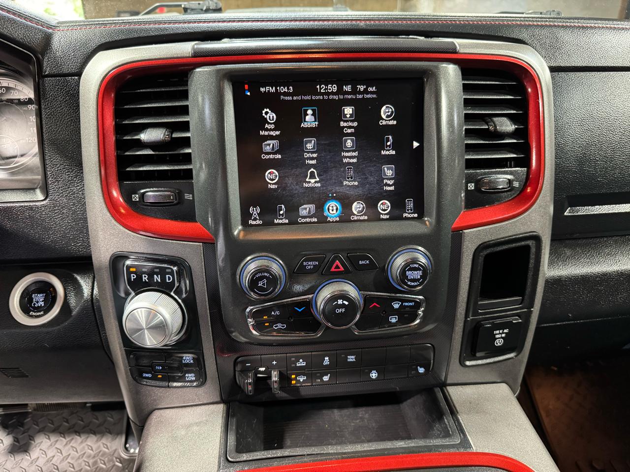 RAM 1500 4WD Crew Cab 140.5" Rebel 2016