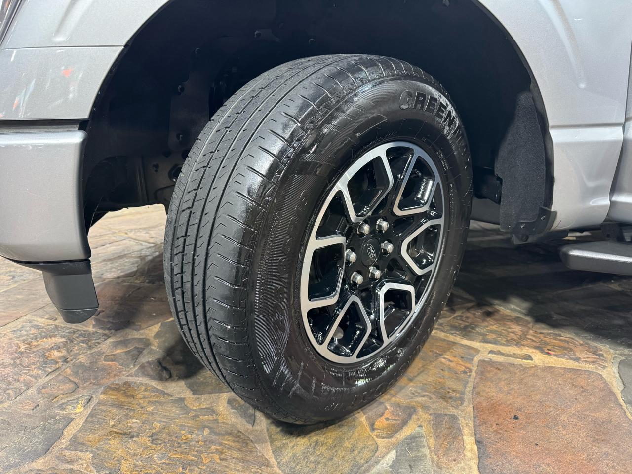 Ford F-150 4WD SuperCrew 145" XLT 2022