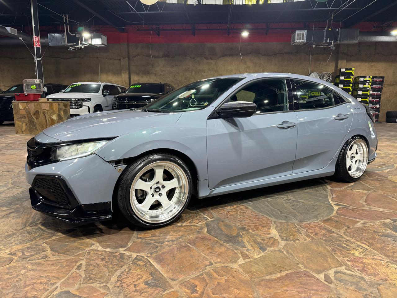 Honda Civic Hatchback LX CVT 2019
