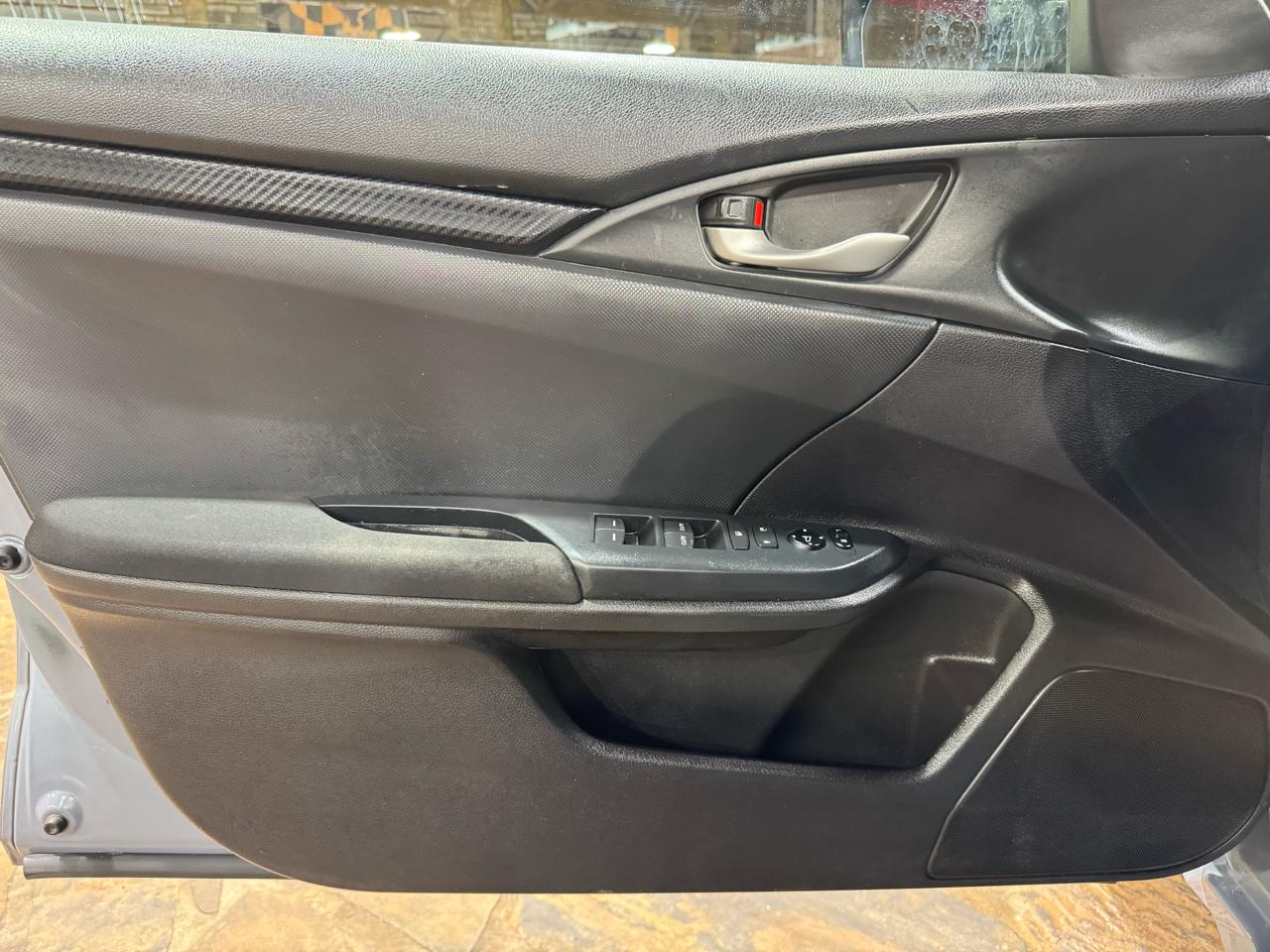 Honda Civic Hatchback LX CVT 2019