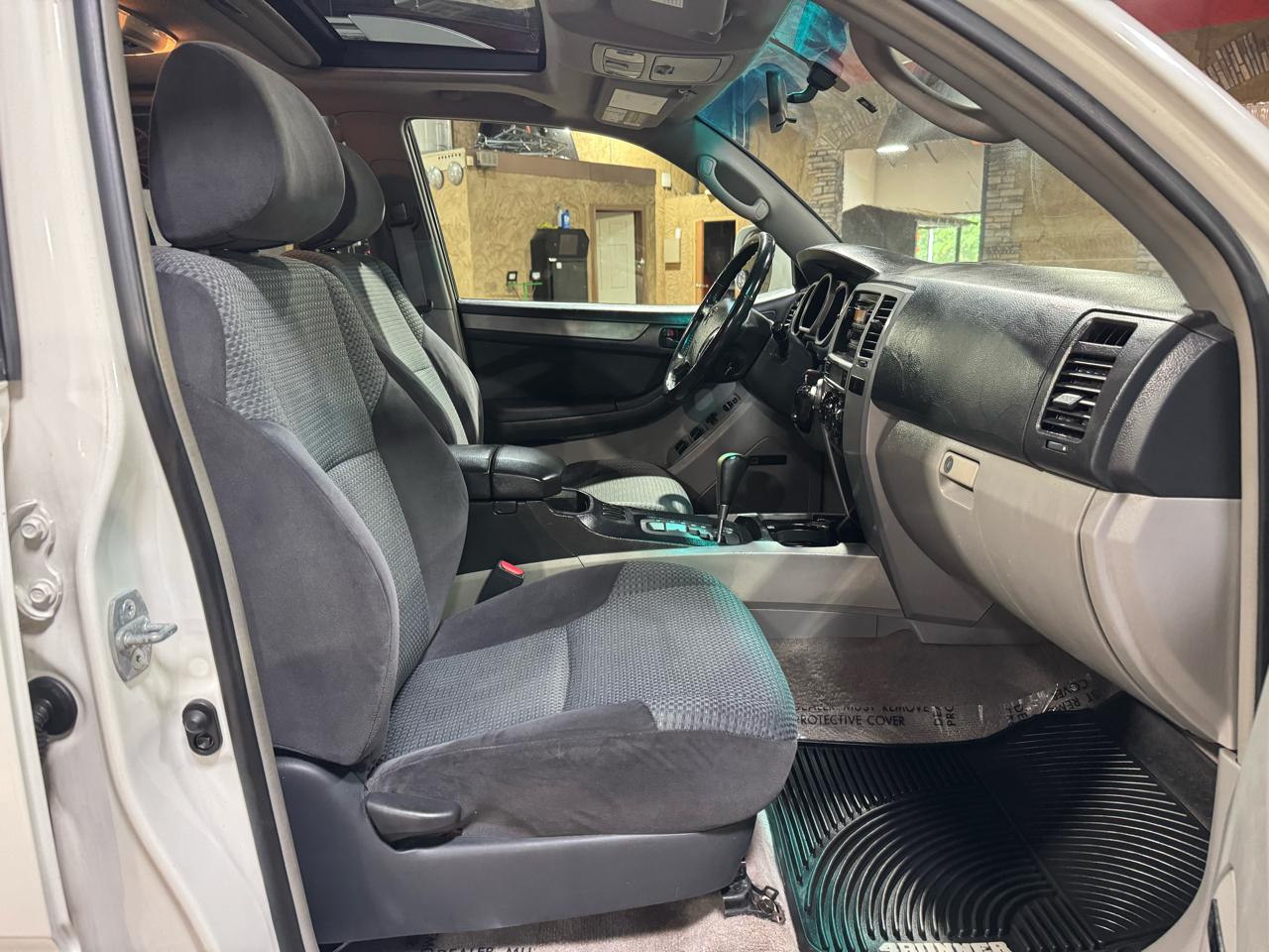 Toyota 4Runner 4dr SR5 V6 Auto 4WD (Natl) 2005