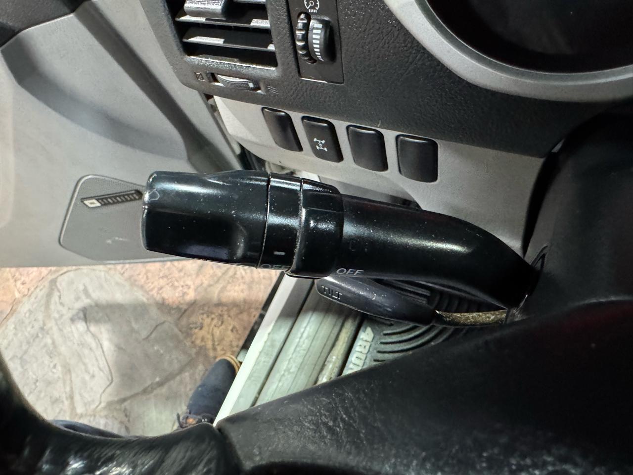 Toyota 4Runner 4dr SR5 V6 Auto 4WD (Natl) 2005