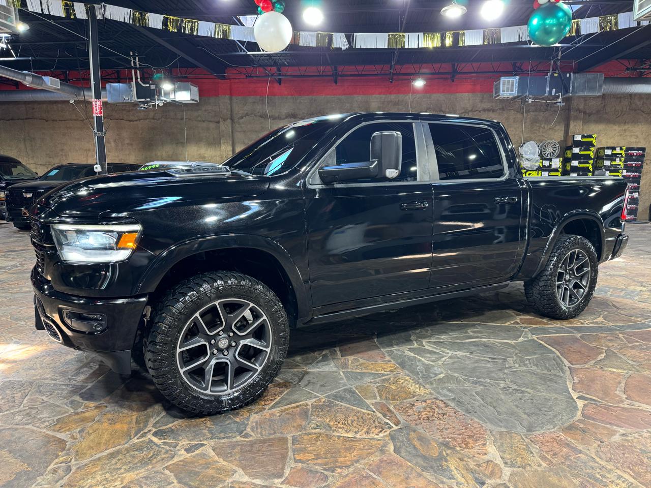 RAM 1500 Laramie 4x4 Crew Cab 5'7" Box 2019