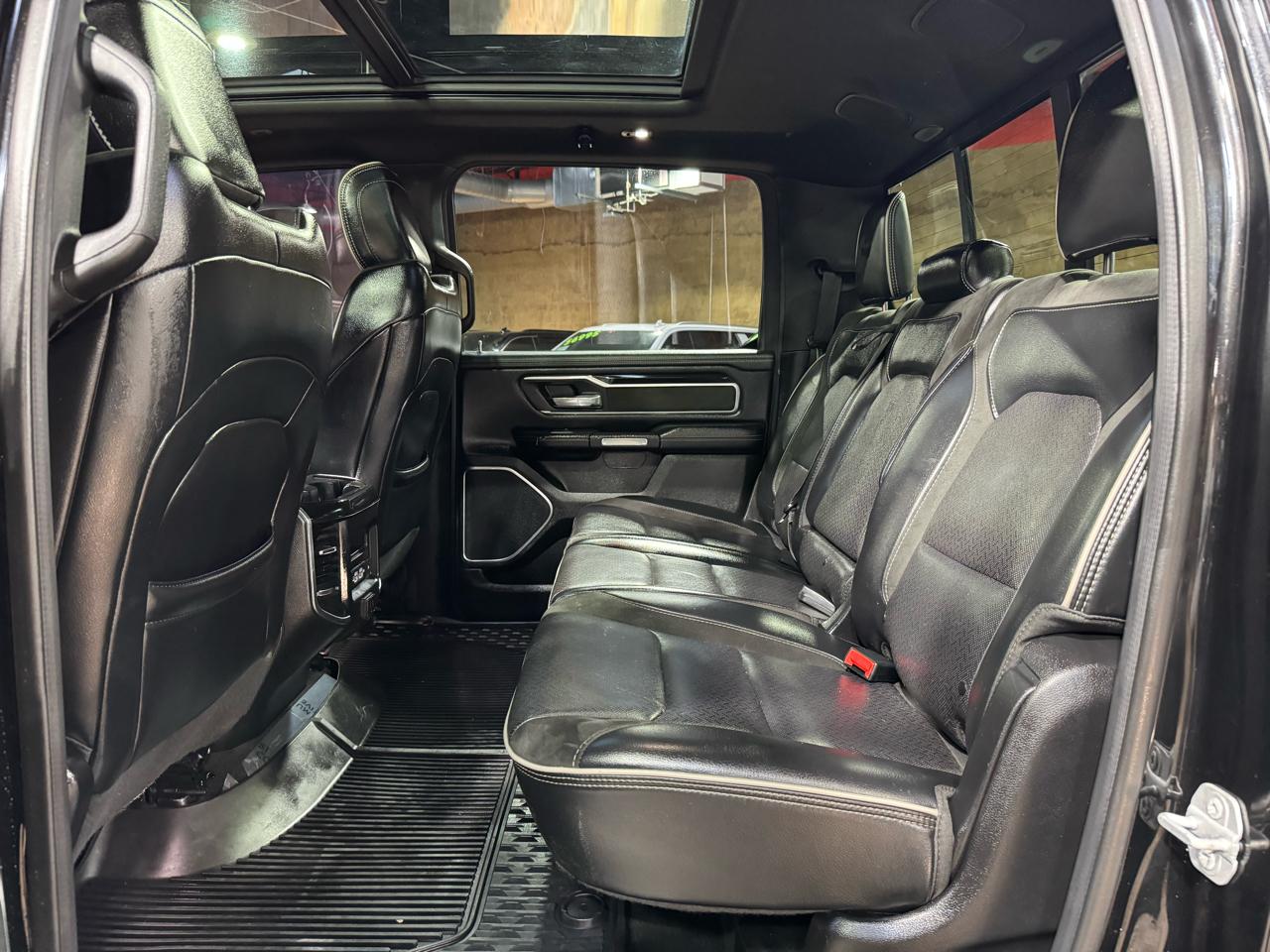 RAM 1500 Laramie 4x4 Crew Cab 5'7" Box 2019