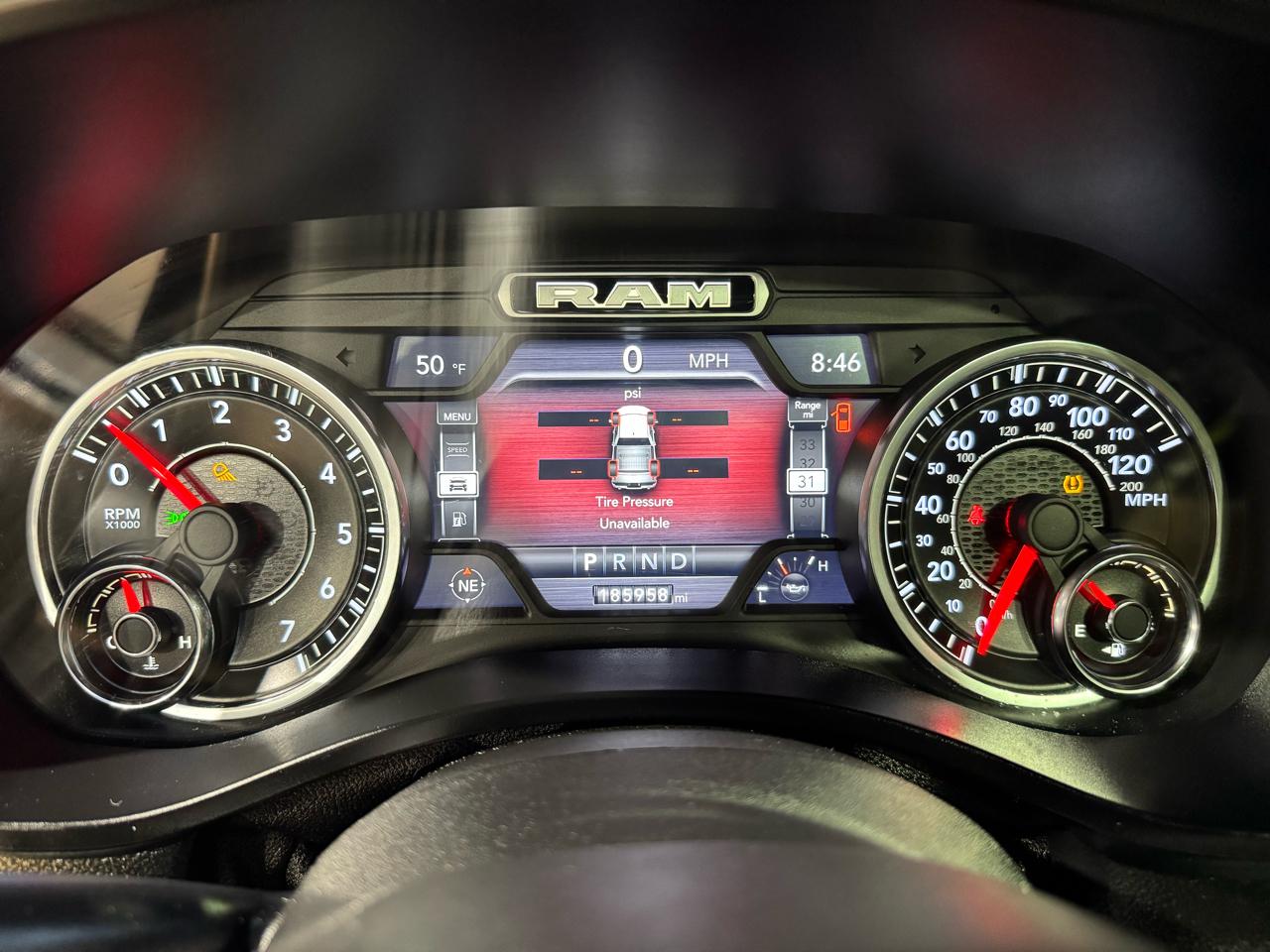 RAM 1500 Laramie 4x4 Crew Cab 5'7" Box 2019