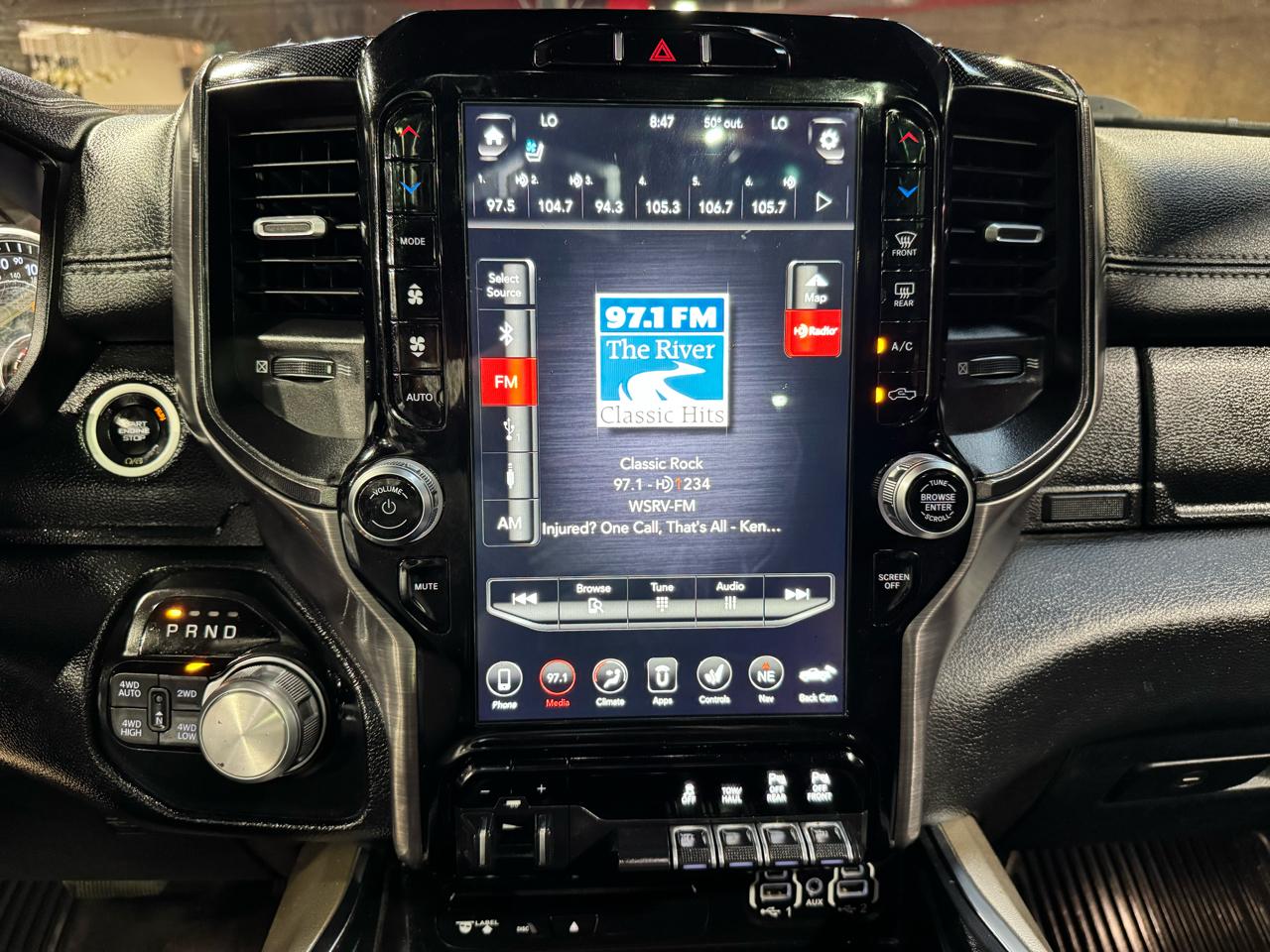 RAM 1500 Laramie 4x4 Crew Cab 5'7" Box 2019