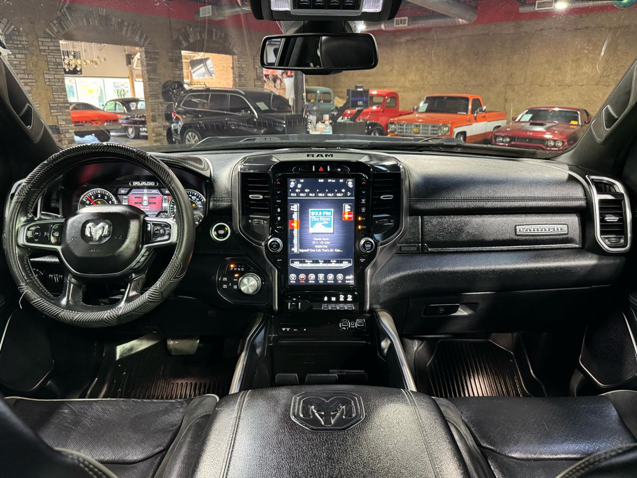 RAM 1500 Laramie 4x4 Crew Cab 5'7" Box 2019