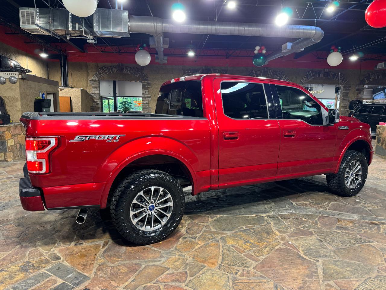 Ford F-150 4WD SuperCrew 145" XLT 2018