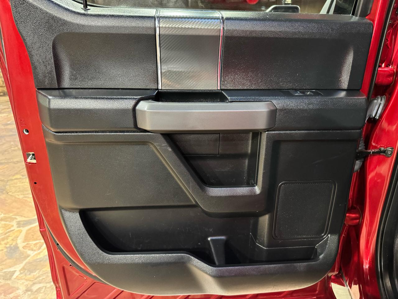 Ford F-150 4WD SuperCrew 145" XLT 2018